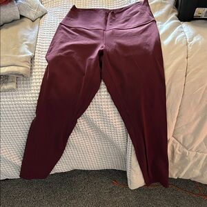 Bergundy Leggings - LULULEMON ALIGN
NEVER BEEN WORN!